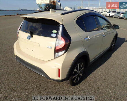 Бежевый Тойота Aqua, объемом двигателя 1.5 л и пробегом 89 тыс. км за 13500 $, фото 4 на Automoto.ua