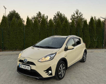 Бежевый Тойота Aqua, объемом двигателя 1.5 л и пробегом 79 тыс. км за 13900 $, фото 1 на Automoto.ua