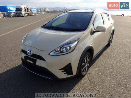 Бежевый Тойота Aqua, объемом двигателя 1.5 л и пробегом 89 тыс. км за 13500 $, фото 1 на Automoto.ua