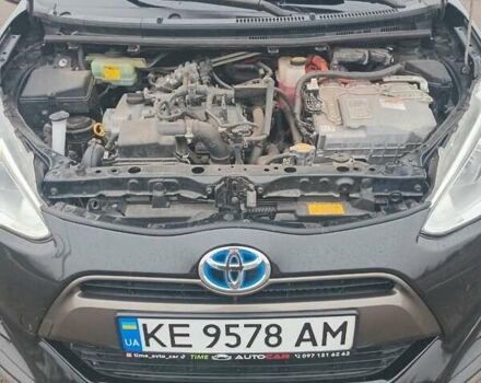 Черный Тойота Aqua, объемом двигателя 1.5 л и пробегом 75 тыс. км за 12500 $, фото 9 на Automoto.ua