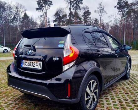 Черный Тойота Aqua, объемом двигателя 1.5 л и пробегом 67 тыс. км за 13900 $, фото 7 на Automoto.ua