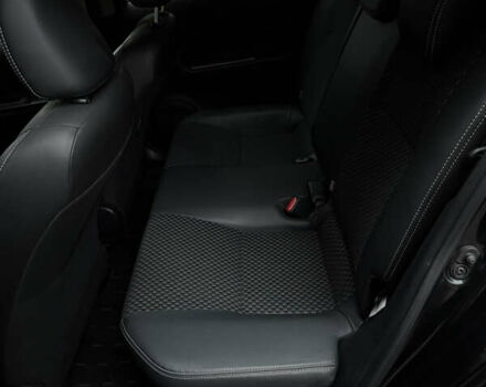 Черный Тойота Aqua, объемом двигателя 1.5 л и пробегом 52 тыс. км за 13500 $, фото 18 на Automoto.ua