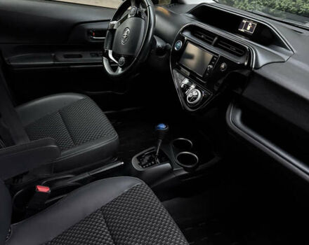 Черный Тойота Aqua, объемом двигателя 1.5 л и пробегом 52 тыс. км за 13500 $, фото 17 на Automoto.ua