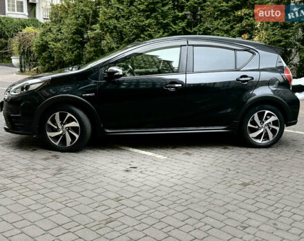 Черный Тойота Aqua, объемом двигателя 1.5 л и пробегом 52 тыс. км за 13500 $, фото 3 на Automoto.ua
