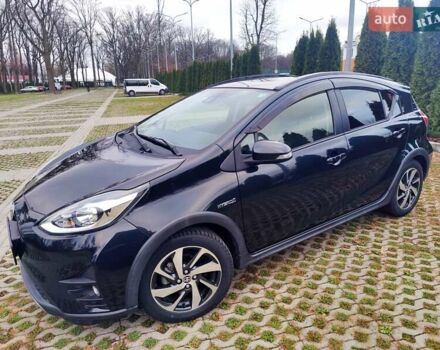 Черный Тойота Aqua, объемом двигателя 1.5 л и пробегом 67 тыс. км за 13900 $, фото 4 на Automoto.ua