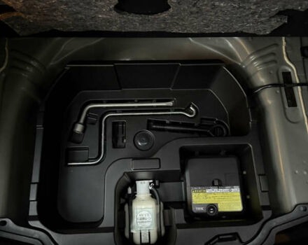 Черный Тойота Aqua, объемом двигателя 1.5 л и пробегом 52 тыс. км за 13500 $, фото 21 на Automoto.ua