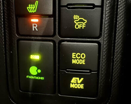 Черный Тойота Aqua, объемом двигателя 1.5 л и пробегом 135 тыс. км за 12800 $, фото 30 на Automoto.ua