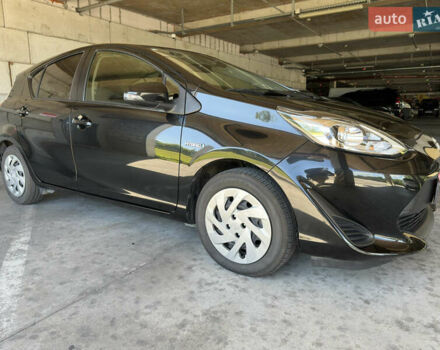 Чорний Тойота Aqua, об'ємом двигуна 1.5 л та пробігом 77 тис. км за 12500 $, фото 14 на Automoto.ua