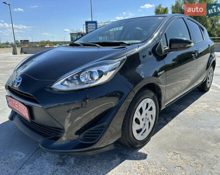 Чорний Тойота Aqua, об'ємом двигуна 1.5 л та пробігом 77 тис. км за 12500 $, фото 3 на Automoto.ua