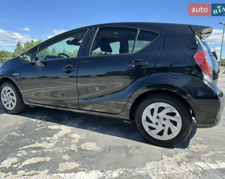 Чорний Тойота Aqua, об'ємом двигуна 1.5 л та пробігом 77 тис. км за 12500 $, фото 42 на Automoto.ua