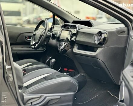 Чорний Тойота Aqua, об'ємом двигуна 0 л та пробігом 36 тис. км за 14900 $, фото 15 на Automoto.ua