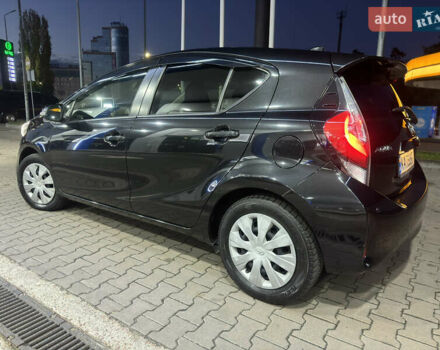 Черный Тойота Aqua, объемом двигателя 1.5 л и пробегом 135 тыс. км за 12800 $, фото 19 на Automoto.ua