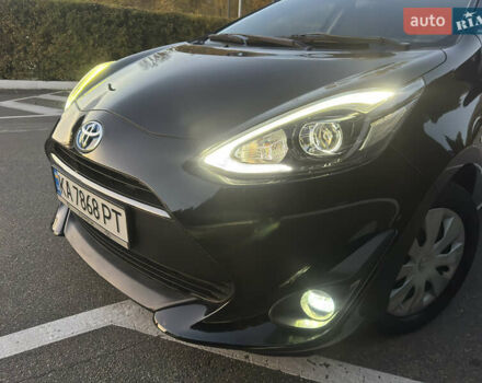 Черный Тойота Aqua, объемом двигателя 1.5 л и пробегом 135 тыс. км за 12800 $, фото 10 на Automoto.ua