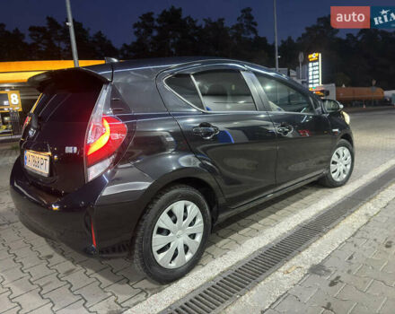 Черный Тойота Aqua, объемом двигателя 1.5 л и пробегом 135 тыс. км за 12800 $, фото 17 на Automoto.ua