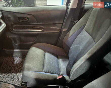 Черный Тойота Aqua, объемом двигателя 1.5 л и пробегом 135 тыс. км за 12800 $, фото 39 на Automoto.ua