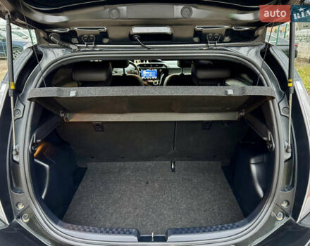 Чорний Тойота Aqua, об'ємом двигуна 1.5 л та пробігом 74 тис. км за 13999 $, фото 24 на Automoto.ua