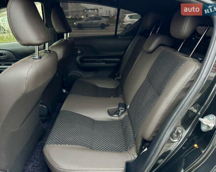 Чорний Тойота Aqua, об'ємом двигуна 1.5 л та пробігом 74 тис. км за 13999 $, фото 33 на Automoto.ua