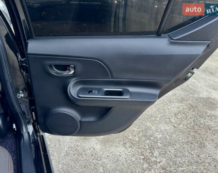 Чорний Тойота Aqua, об'ємом двигуна 1.5 л та пробігом 74 тис. км за 13999 $, фото 35 на Automoto.ua