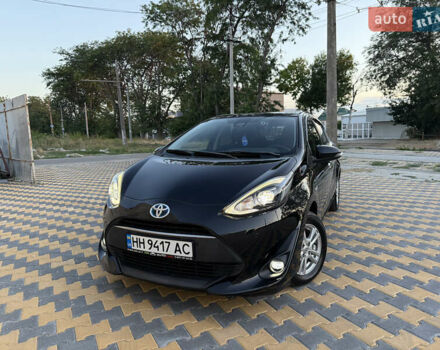 Черный Тойота Aqua, объемом двигателя 1.5 л и пробегом 64 тыс. км за 12900 $, фото 3 на Automoto.ua