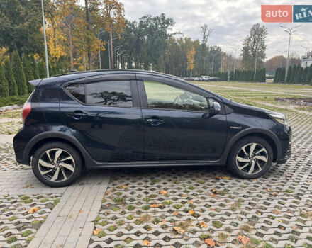 Черный Тойота Aqua, объемом двигателя 1.5 л и пробегом 63 тыс. км за 14200 $, фото 7 на Automoto.ua