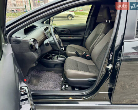 Чорний Тойота Aqua, об'ємом двигуна 1.5 л та пробігом 74 тис. км за 13999 $, фото 26 на Automoto.ua