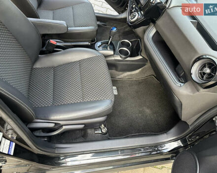 Черный Тойота Aqua, объемом двигателя 1.5 л и пробегом 29 тыс. км за 13400 $, фото 27 на Automoto.ua