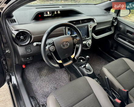 Чорний Тойота Aqua, об'ємом двигуна 1.5 л та пробігом 74 тис. км за 13999 $, фото 25 на Automoto.ua