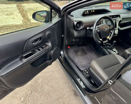 Чорний Тойота Aqua, об'ємом двигуна 1.5 л та пробігом 74 тис. км за 13999 $, фото 8 на Automoto.ua