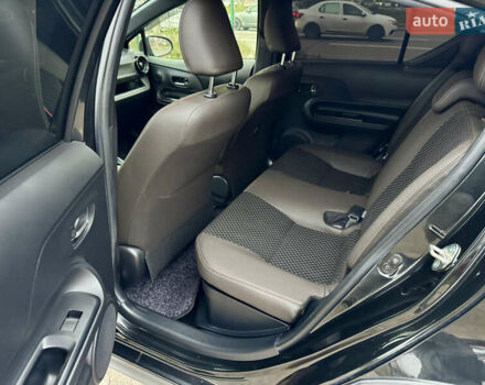 Чорний Тойота Aqua, об'ємом двигуна 1.5 л та пробігом 74 тис. км за 13999 $, фото 10 на Automoto.ua