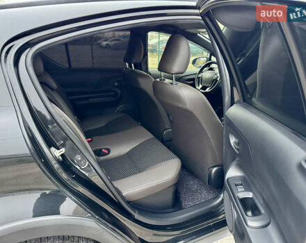 Чорний Тойота Aqua, об'ємом двигуна 1.5 л та пробігом 74 тис. км за 13999 $, фото 36 на Automoto.ua
