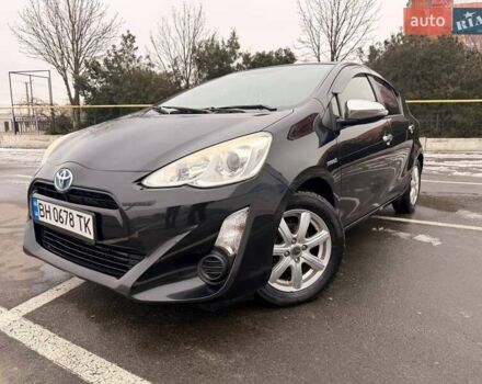 Черный Тойота Aqua, объемом двигателя 1.5 л и пробегом 160 тыс. км за 11200 $, фото 1 на Automoto.ua