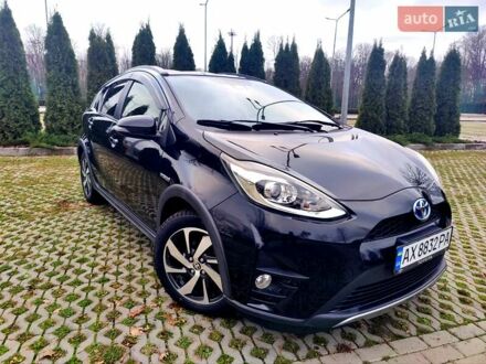 Черный Тойота Aqua, объемом двигателя 1.5 л и пробегом 67 тыс. км за 13900 $, фото 1 на Automoto.ua