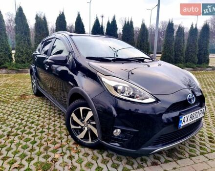 Чорний Тойота Aqua, об'ємом двигуна 1.5 л та пробігом 67 тис. км за 13900 $, фото 1 на Automoto.ua