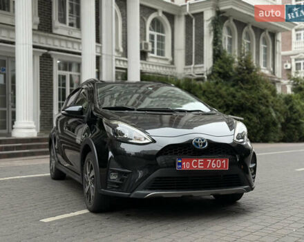 Черный Тойота Aqua, объемом двигателя 1.5 л и пробегом 55 тыс. км за 13700 $, фото 1 на Automoto.ua