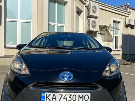 Черный Тойота Aqua, объемом двигателя 1.5 л и пробегом 117 тыс. км за 12700 $, фото 1 на Automoto.ua