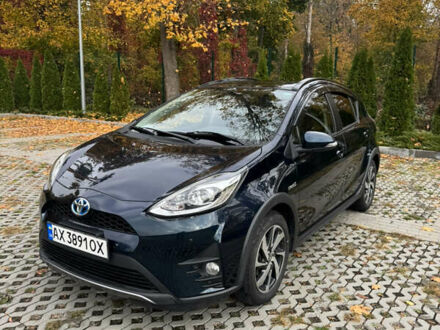 Черный Тойота Aqua, объемом двигателя 1.5 л и пробегом 63 тыс. км за 14200 $, фото 1 на Automoto.ua