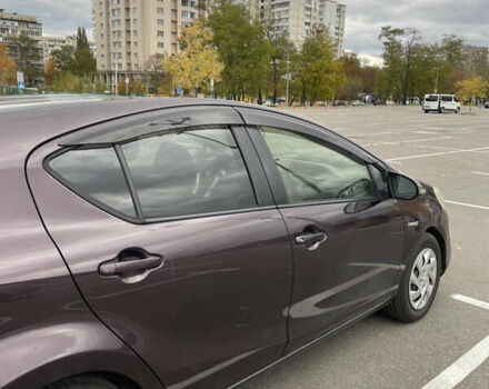 Фиолетовый Тойота Aqua, объемом двигателя 1.5 л и пробегом 83 тыс. км за 11900 $, фото 5 на Automoto.ua