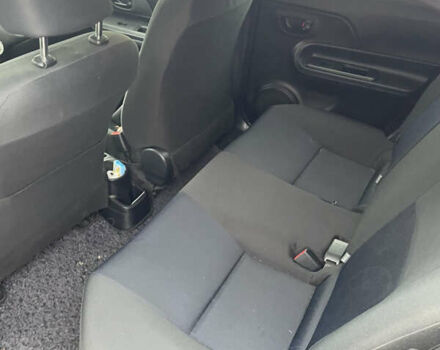 Фиолетовый Тойота Aqua, объемом двигателя 1.5 л и пробегом 83 тыс. км за 11900 $, фото 15 на Automoto.ua