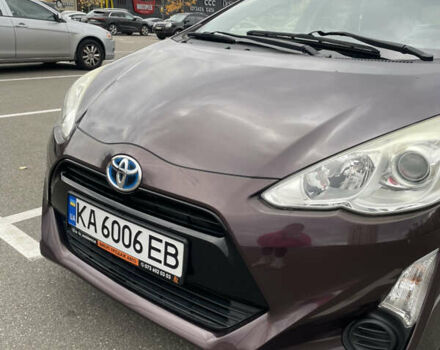 Фиолетовый Тойота Aqua, объемом двигателя 1.5 л и пробегом 83 тыс. км за 11900 $, фото 7 на Automoto.ua