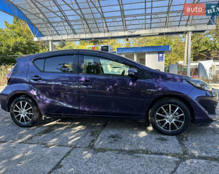 Фіолетовий Тойота Aqua, об'ємом двигуна 1.5 л та пробігом 61 тис. км за 11900 $, фото 2 на Automoto.ua