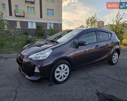 Коричневий Тойота Aqua, об'ємом двигуна 1.5 л та пробігом 116 тис. км за 9950 $, фото 1 на Automoto.ua