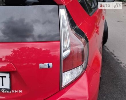 Красный Тойота Aqua, объемом двигателя 1.5 л и пробегом 65 тыс. км за 11999 $, фото 12 на Automoto.ua
