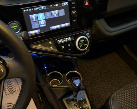 Тойота Aqua 2017 в Одессе на Automoto.ua Красный Тойота Aqua, объемом двигателя 1.5 л и пробегом 80 тыс. км за 13600 $, фото 68 на Automoto.ua