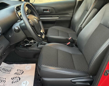 Тойота Aqua 2017 в Одессе на Automoto.ua Красный Тойота Aqua, объемом двигателя 1.5 л и пробегом 80 тыс. км за 13600 $, фото 80 на Automoto.ua