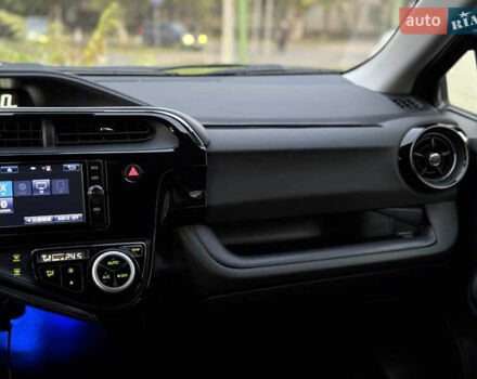 Тойота Aqua 2017 в Одессе на Automoto.ua Красный Тойота Aqua, объемом двигателя 1.5 л и пробегом 80 тыс. км за 13600 $, фото 74 на Automoto.ua