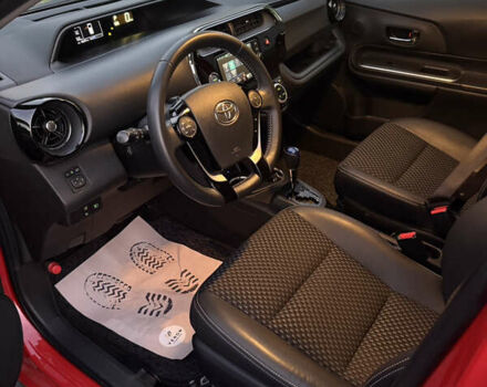 Тойота Aqua 2017 в Одессе на Automoto.ua Красный Тойота Aqua, объемом двигателя 1.5 л и пробегом 80 тыс. км за 13600 $, фото 62 на Automoto.ua