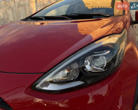 Тойота Aqua 2017 в Одессе на Automoto.ua Красный Тойота Aqua, объемом двигателя 1.5 л и пробегом 80 тыс. км за 13600 $, фото 4 на Automoto.ua