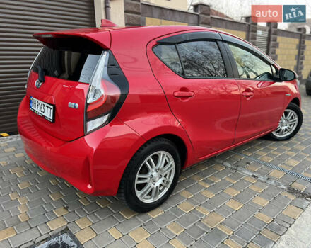 Червоний Тойота Aqua, об'ємом двигуна 1.5 л та пробігом 61 тис. км за 13300 $, фото 35 на Automoto.ua