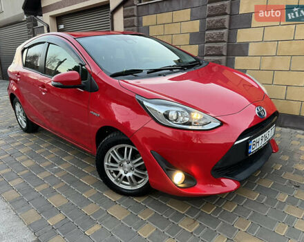 Червоний Тойота Aqua, об'ємом двигуна 1.5 л та пробігом 61 тис. км за 13300 $, фото 28 на Automoto.ua