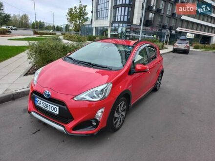 Красный Тойота Aqua, объемом двигателя 1.5 л и пробегом 79 тыс. км за 12900 $, фото 1 на Automoto.ua